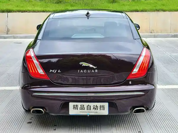 Jaguar XJ 2013