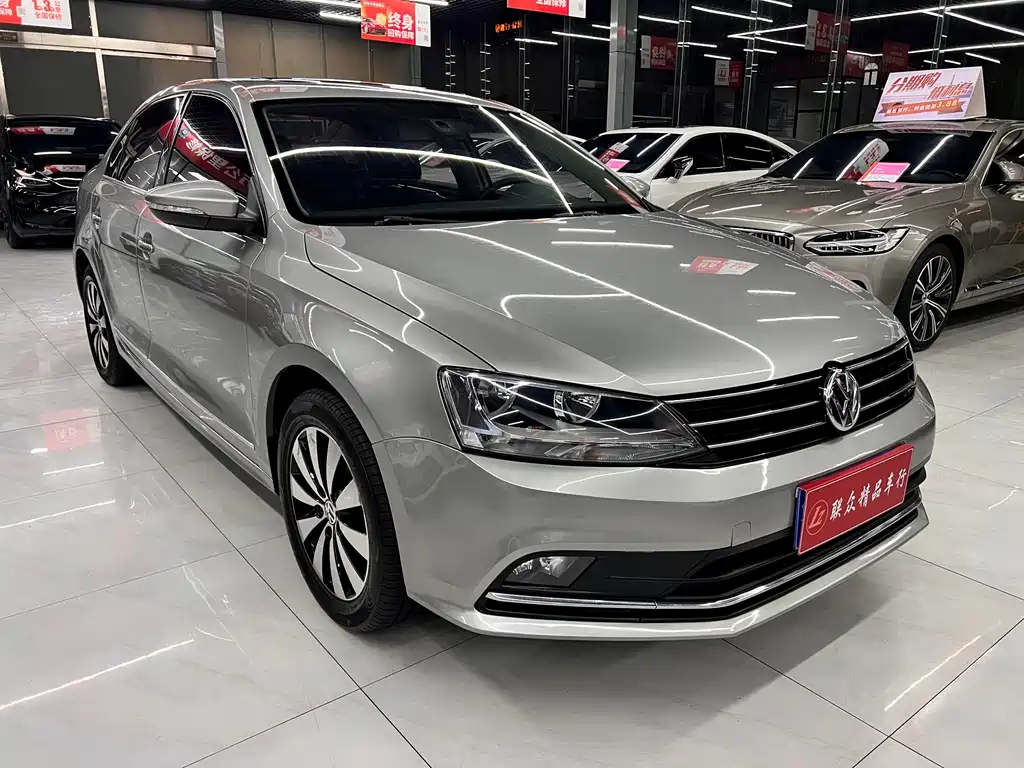 Volkswagen Sagitar 2018