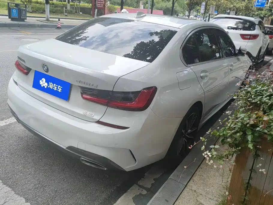 BMW 3 Series 2021