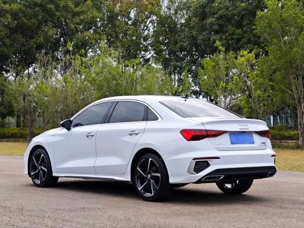 Audi A3 2022 — фото 10