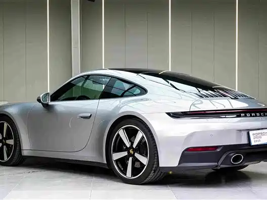 Porsche 911 2025 — фото 10