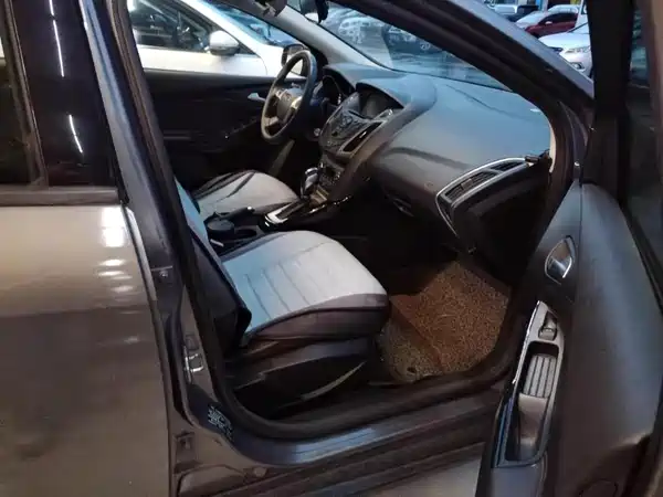 Ford Focus 2014