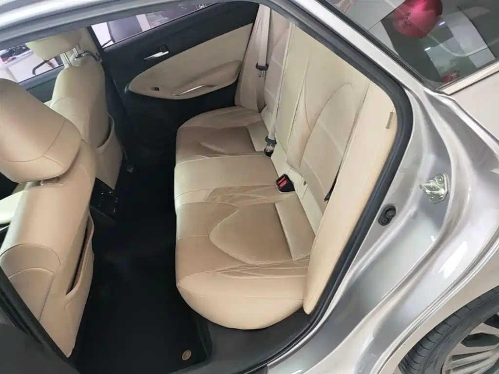 Toyota Avalon 2019 — фото 17