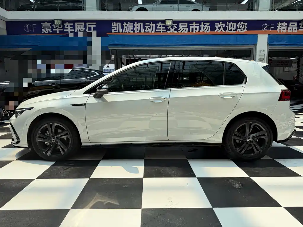 Volkswagen Golf 2022