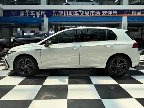 Volkswagen Golf 2022