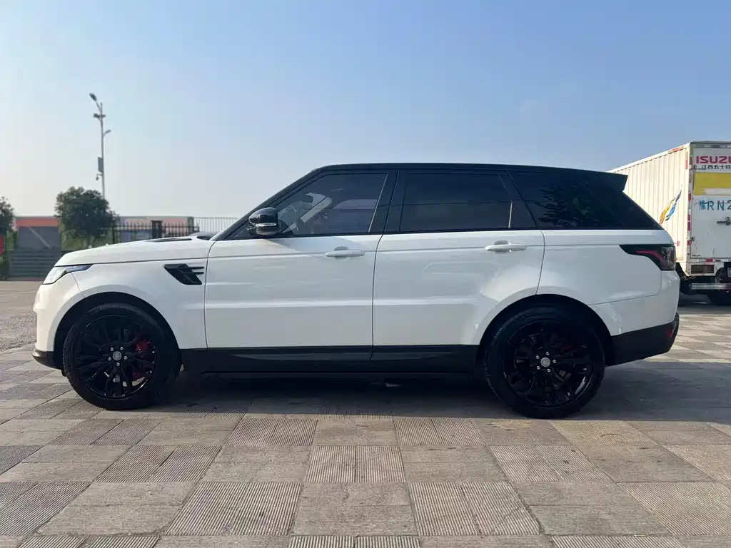 Land Rover Sport 2020