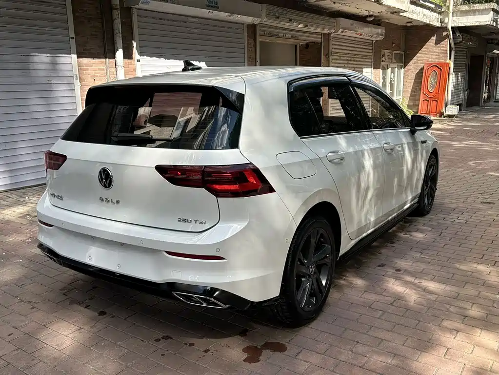 Volkswagen Golf 2023