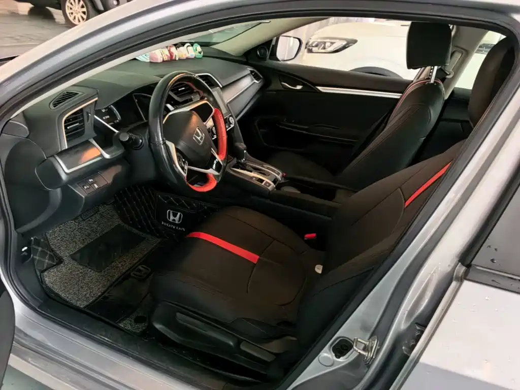 Honda Civic 2017 — фото 15