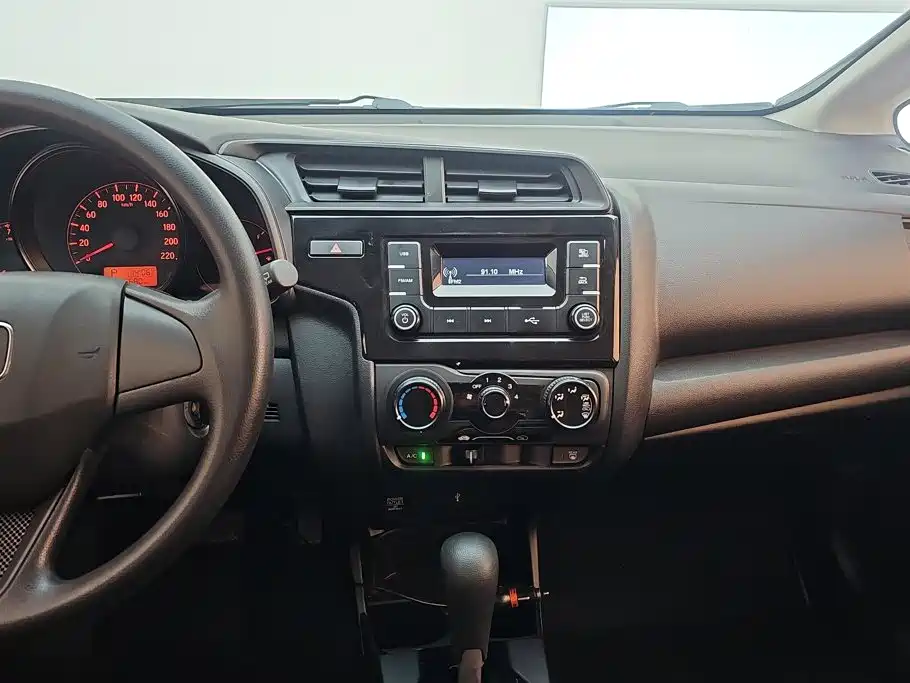 Honda Fit 2018 — фото 13