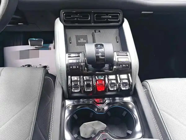 Fangchengbao Leopard 5 2023