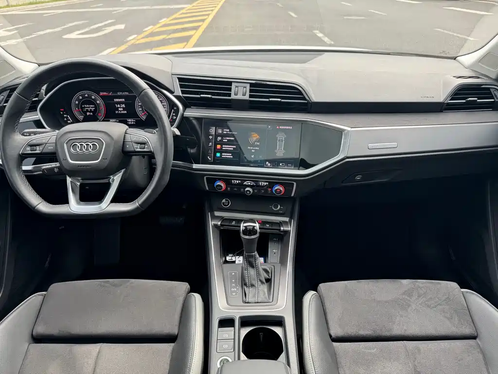 Audi Q3 2022 — фото 14
