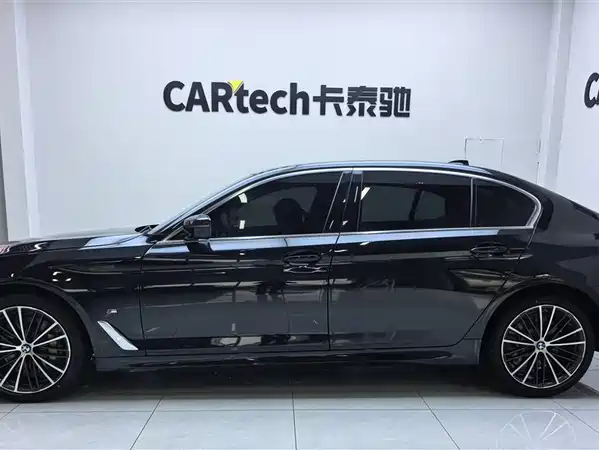 BMW 5 Series 2022