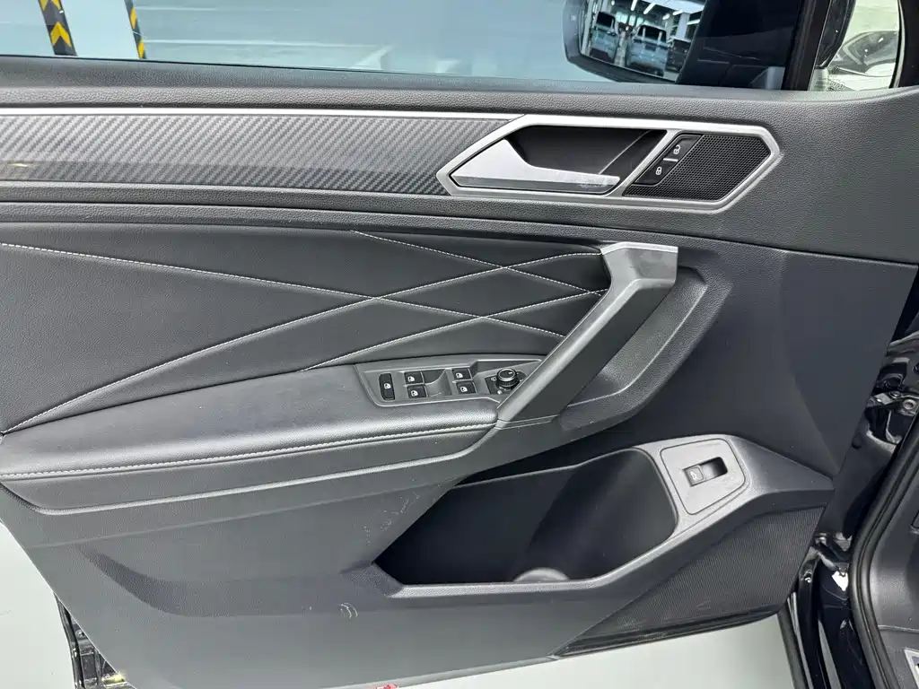 Volkswagen Tiguan L 2022