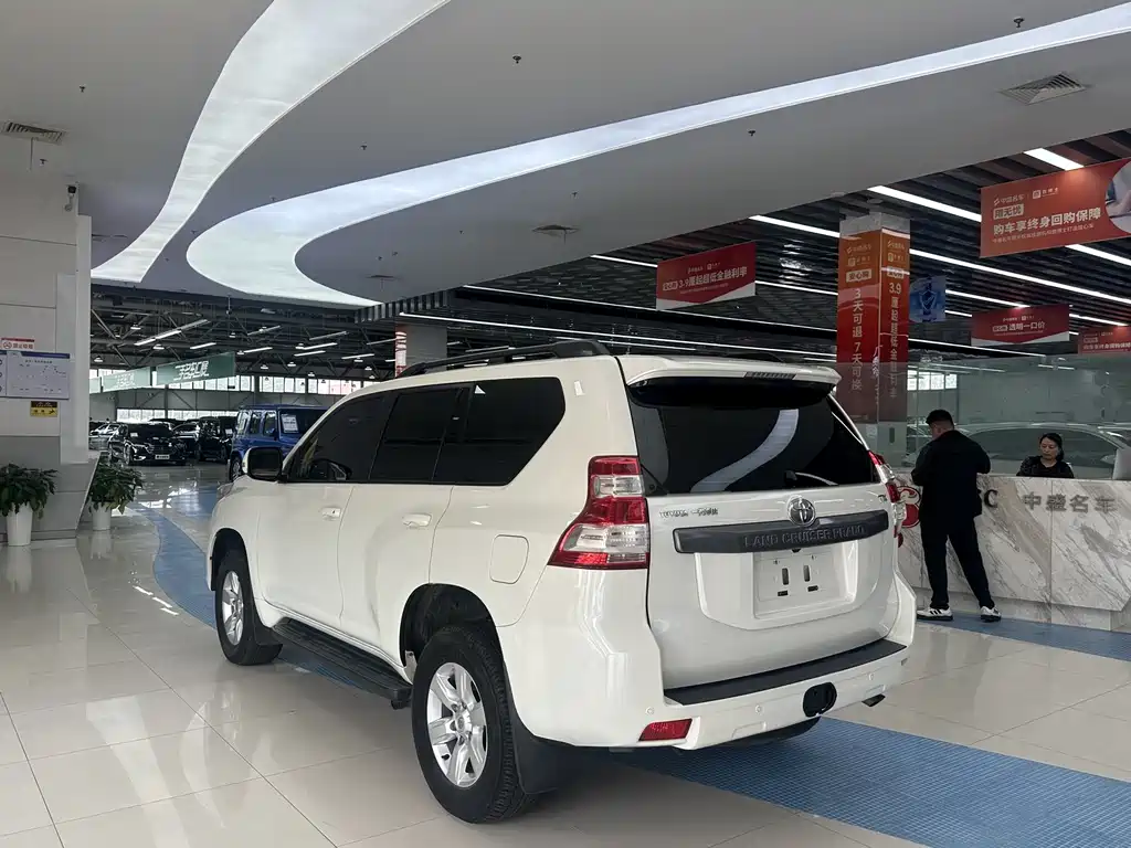 Toyota Prado 2017 — фото 5