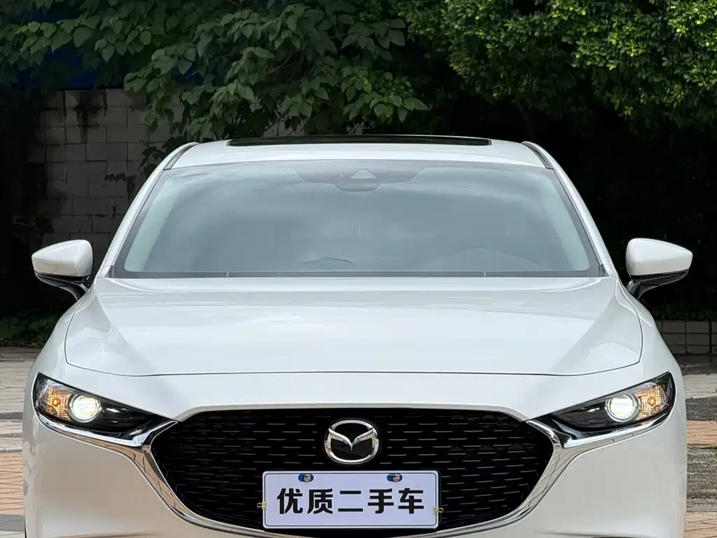 Mazda 3 Axela 2023 — фото 2