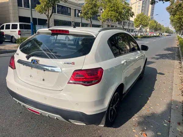 Geely Emgrand 2017