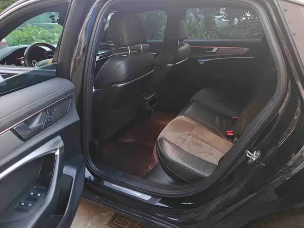 Audi A6L 2021