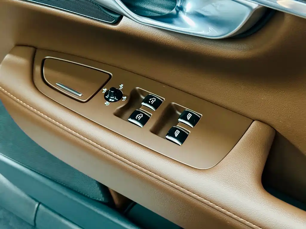 Volvo S90 2023 — фото 15
