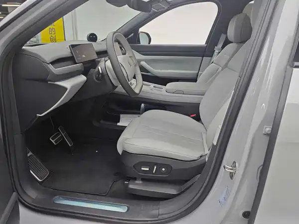 NIO ES8 2024