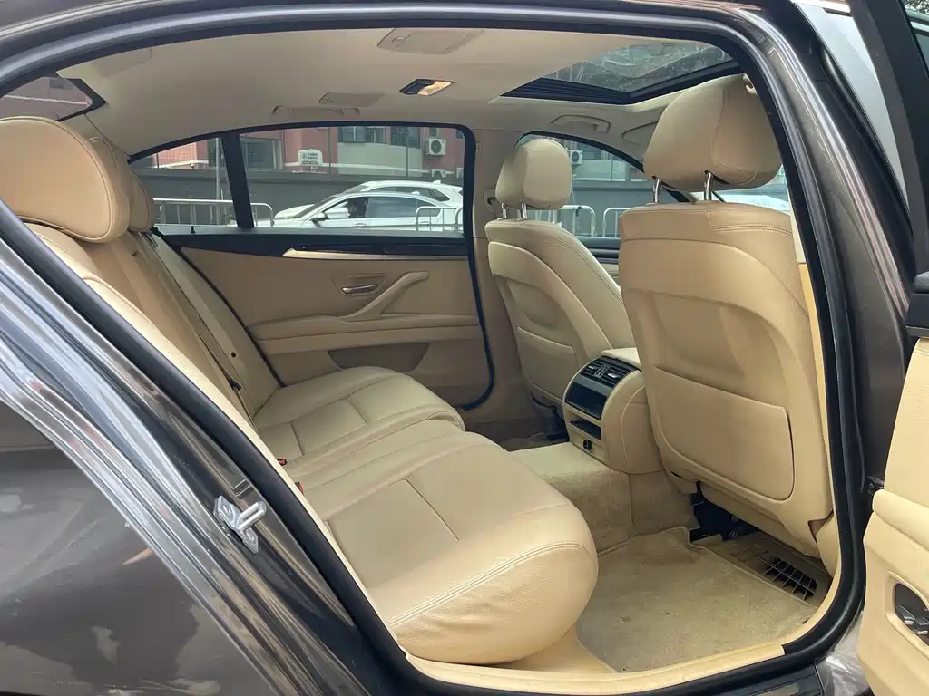BMW 5 Series 2014 — фото 15