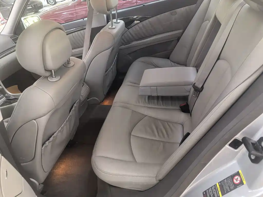 Mercedes-Benz E-Class 2009