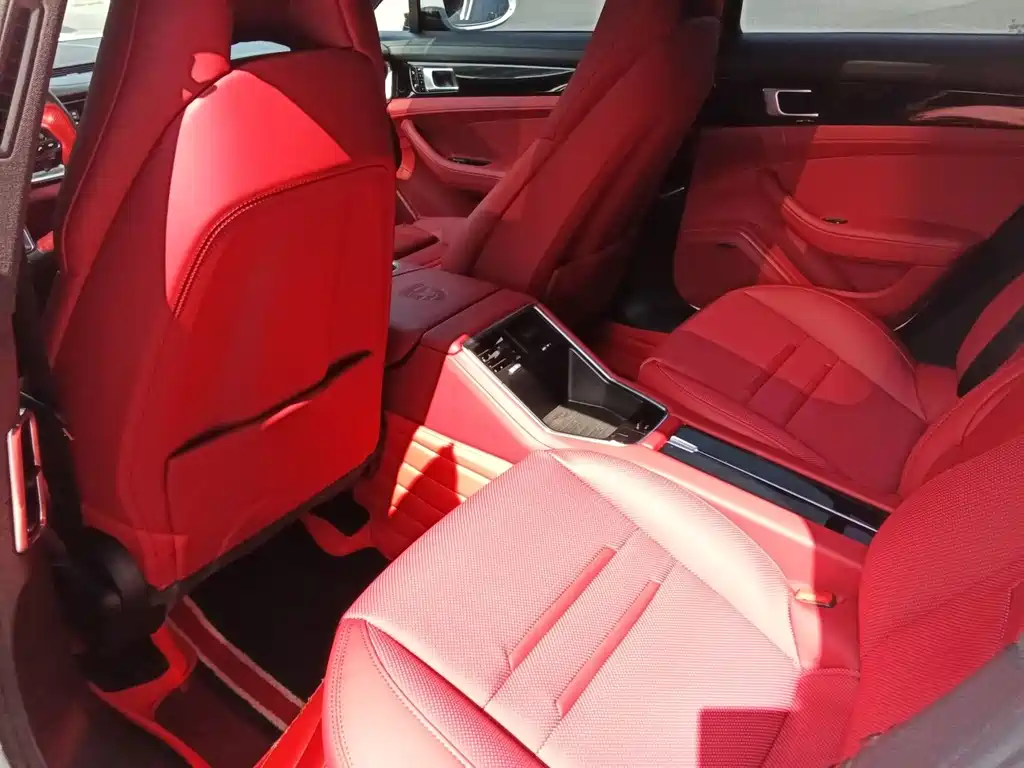 Porsche Panamera 2019 — фото 14