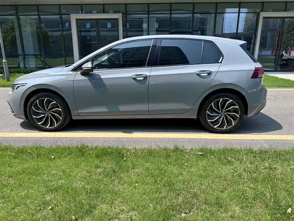Volkswagen Golf 2022