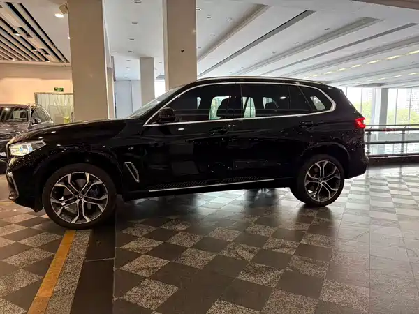 BMW X5 2023