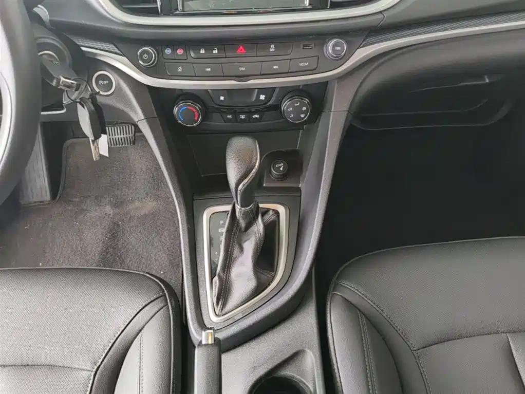 Buick Excelle 2021 — фото 14