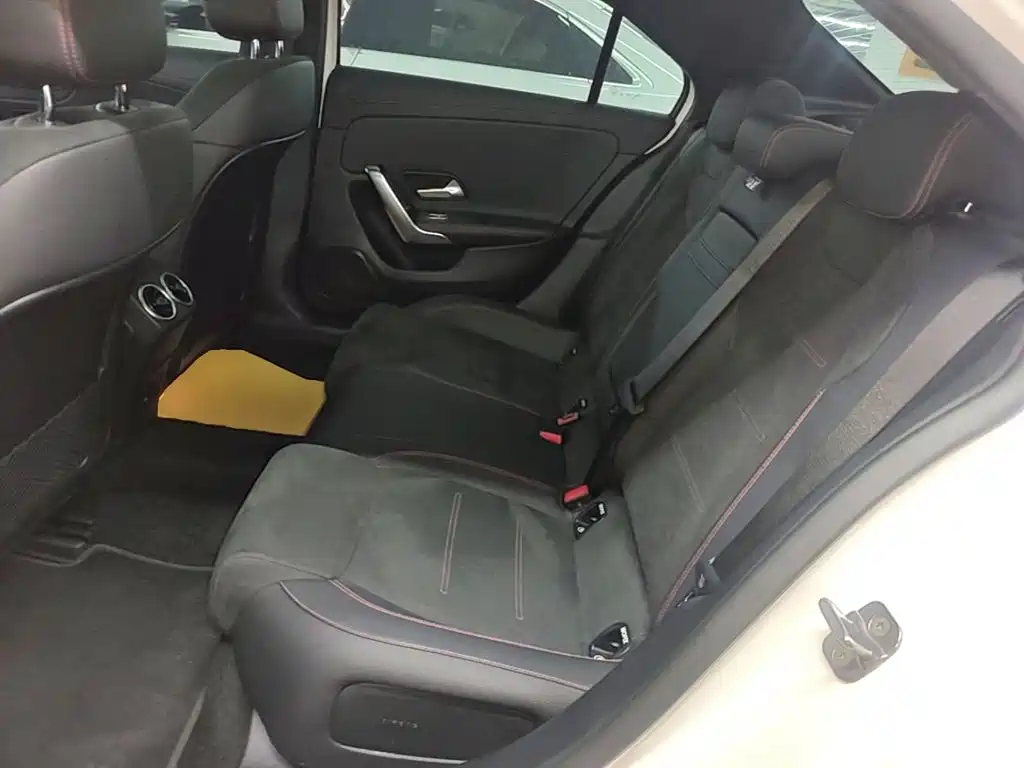 Mercedes-Benz A-Class 2024 — фото 17