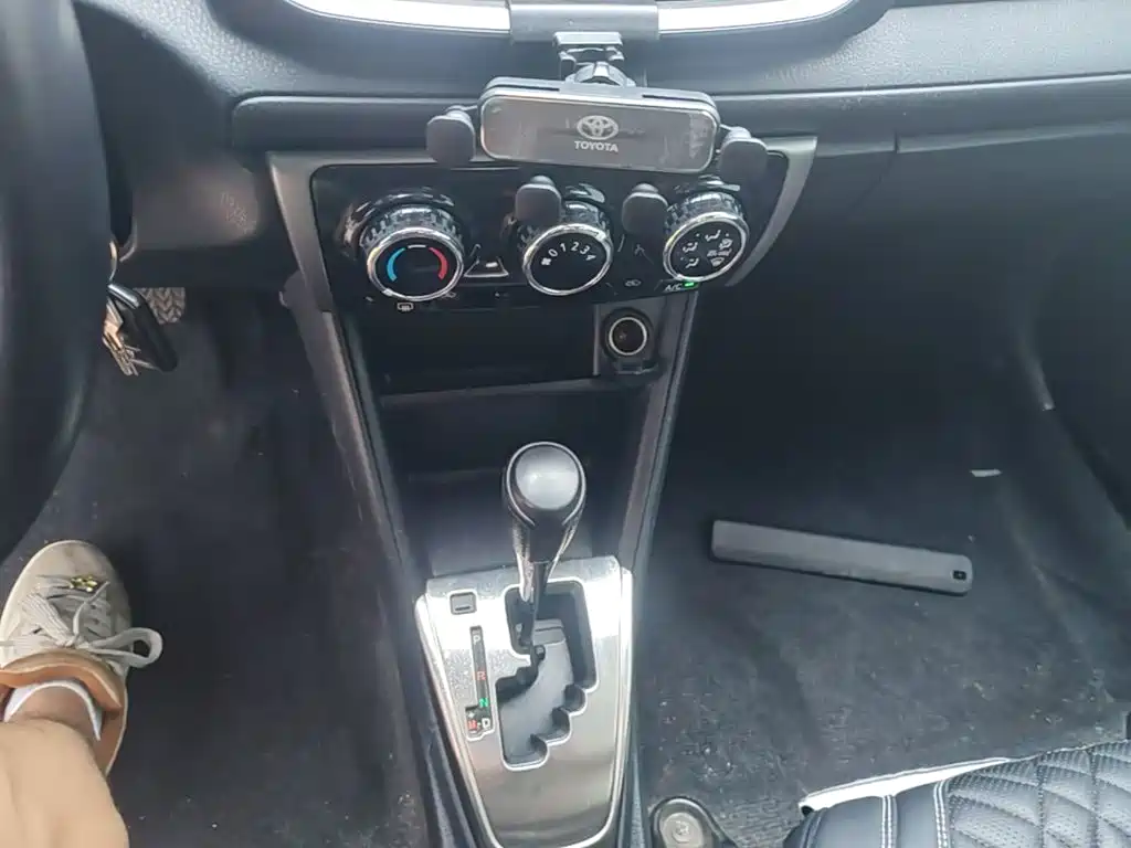 Toyota Vios 2017 — фото 14