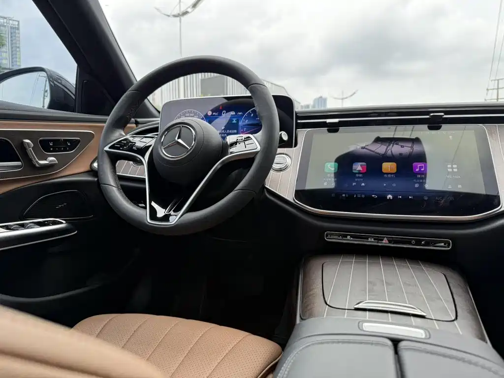 Mercedes-Benz E-Class 2025 — фото 18