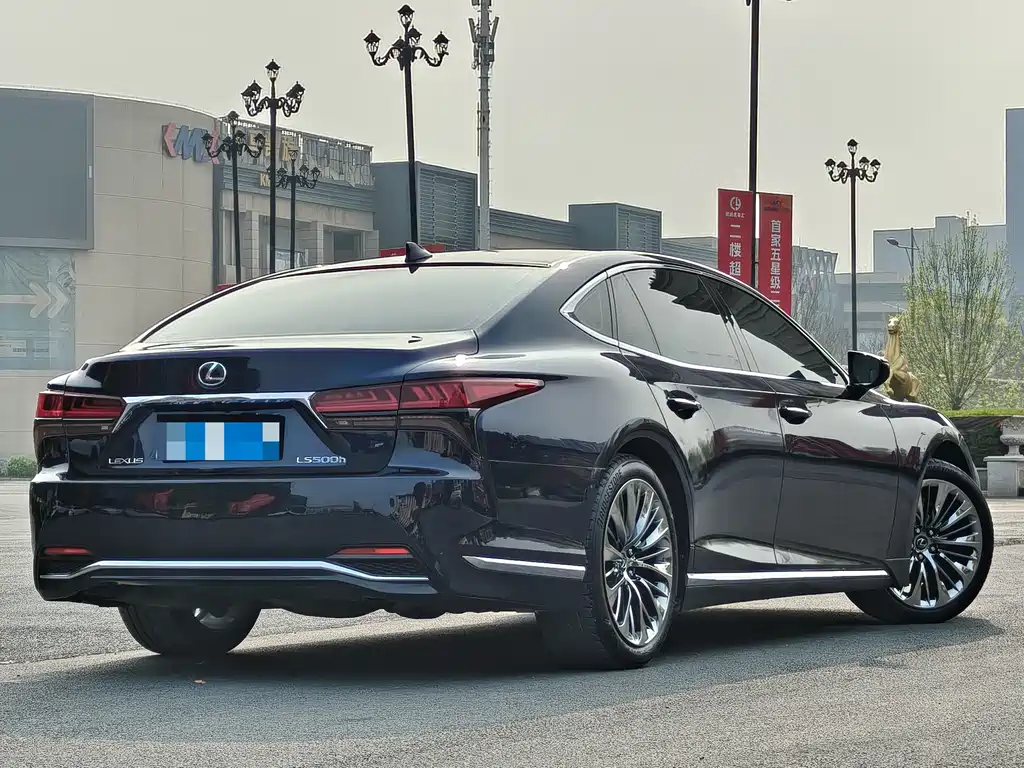 Lexus LS 2021 — фото 13