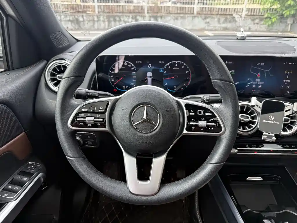 Mercedes-Benz GLB 2020 — фото 12