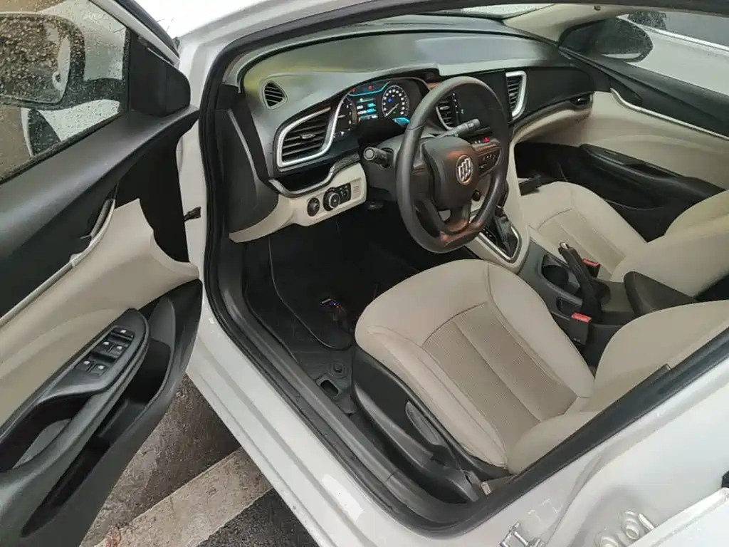 Buick Excelle 2017 — фото 16