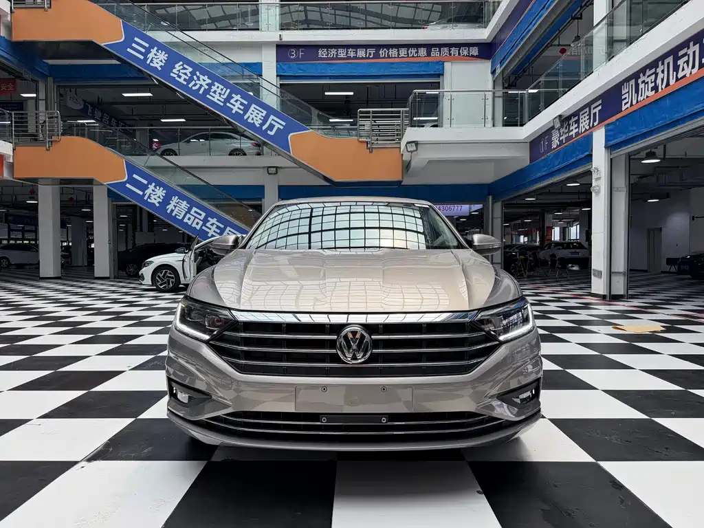 Volkswagen Sagitar 2022