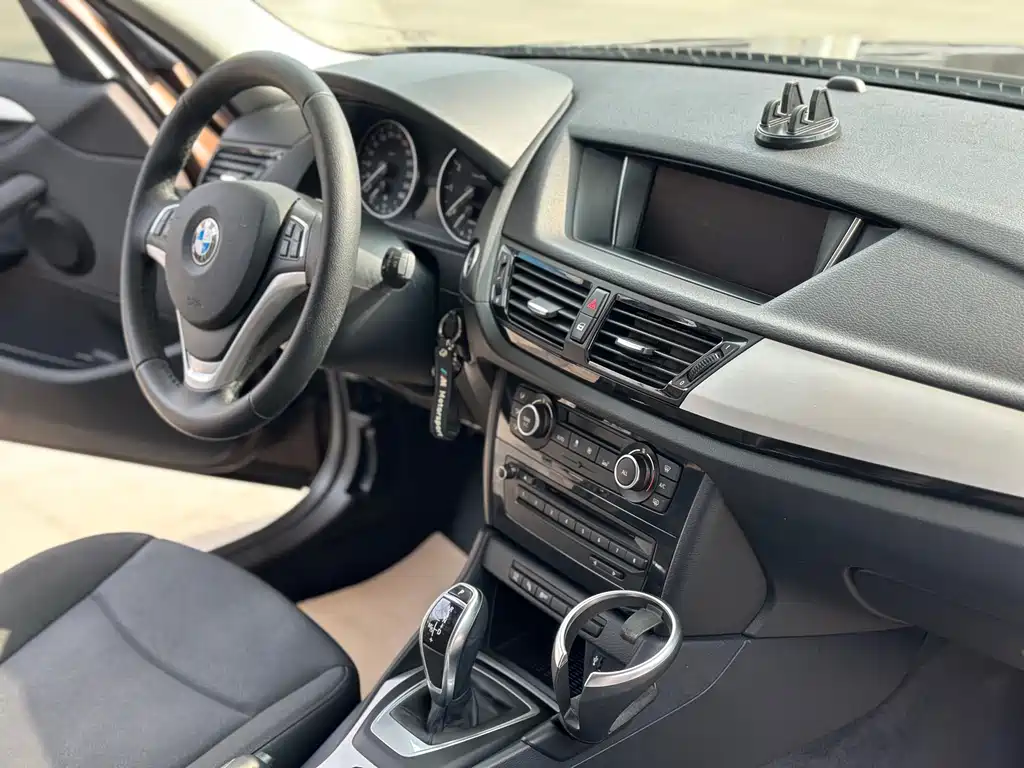 BMW X1 2015 — фото 22