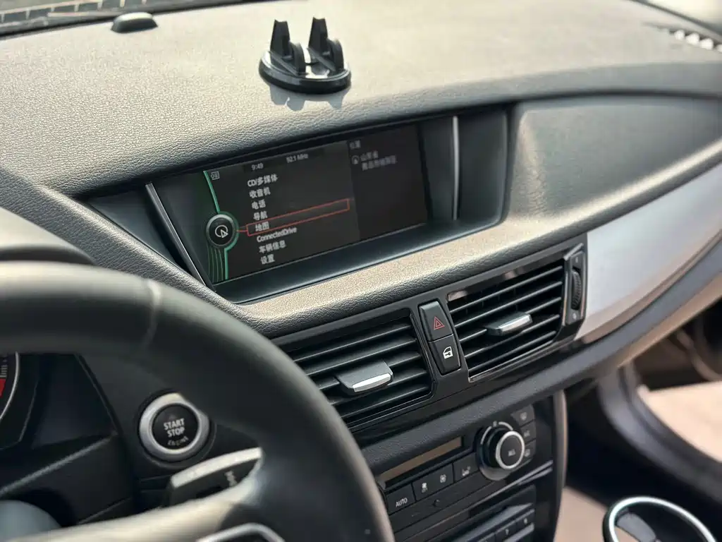 BMW X1 2015 — фото 17