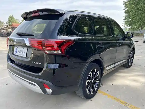 Mitsubishi Outlander 2020