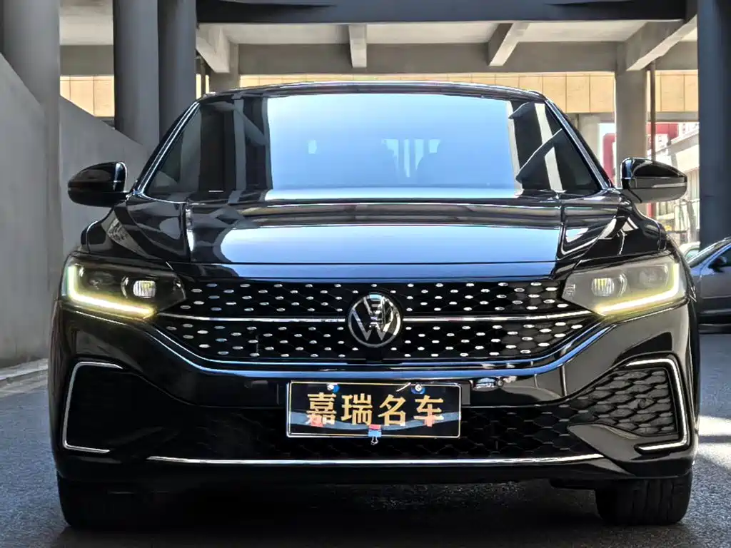 Volkswagen Passat 2025