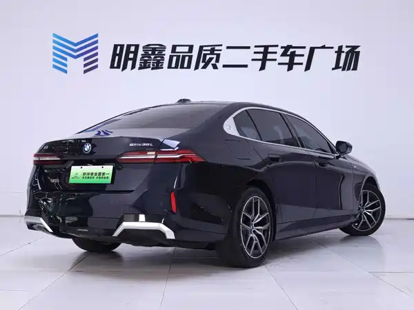 BMW i5 2025