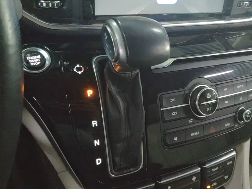 GAC Trumpchi M8 2018 — фото 14