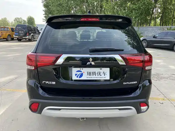 Mitsubishi Outlander 2020