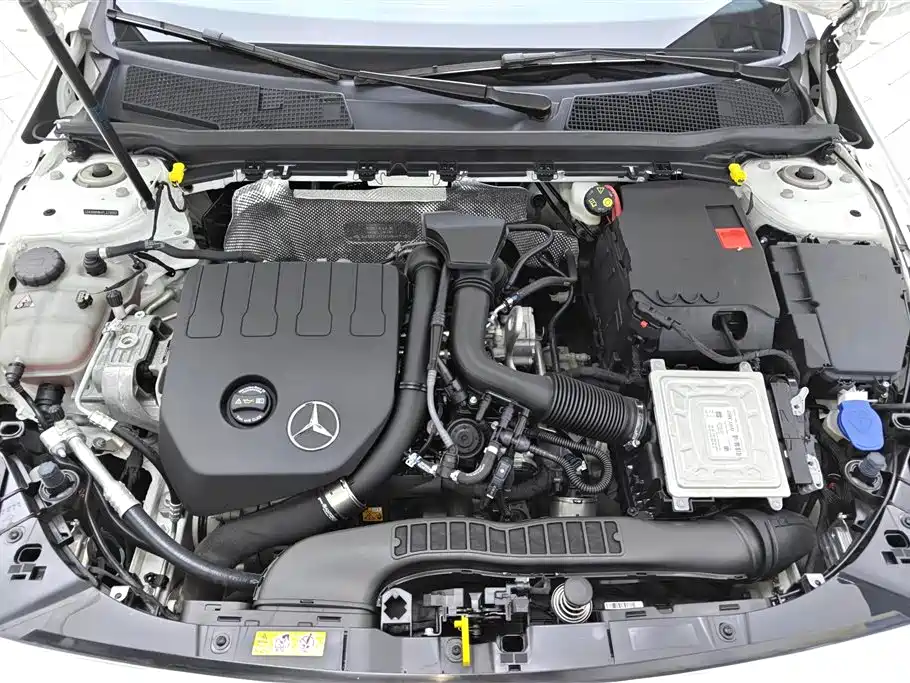 Mercedes-Benz A-Class 2023 — фото 10