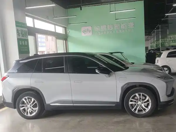 NIO ES6 2020