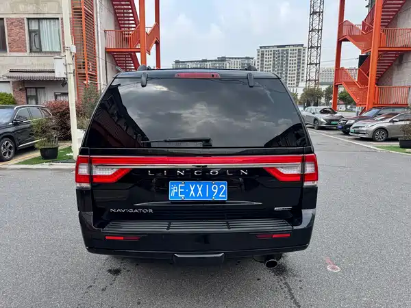 Lincoln Navigator 2016