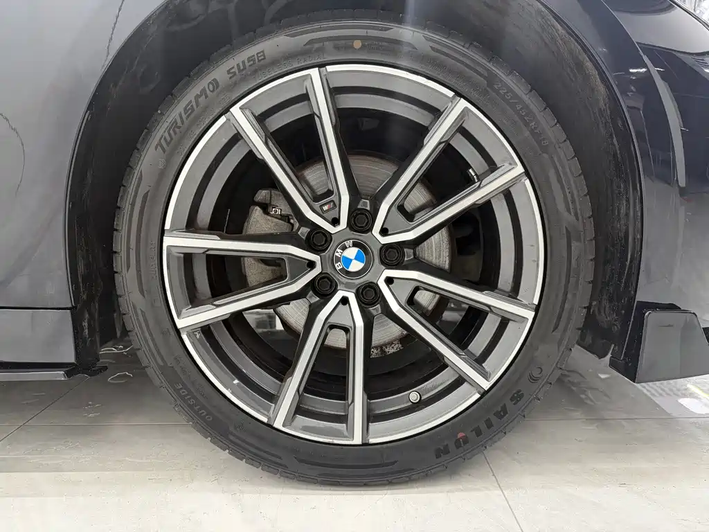 BMW 3 Series 2023 — фото 17