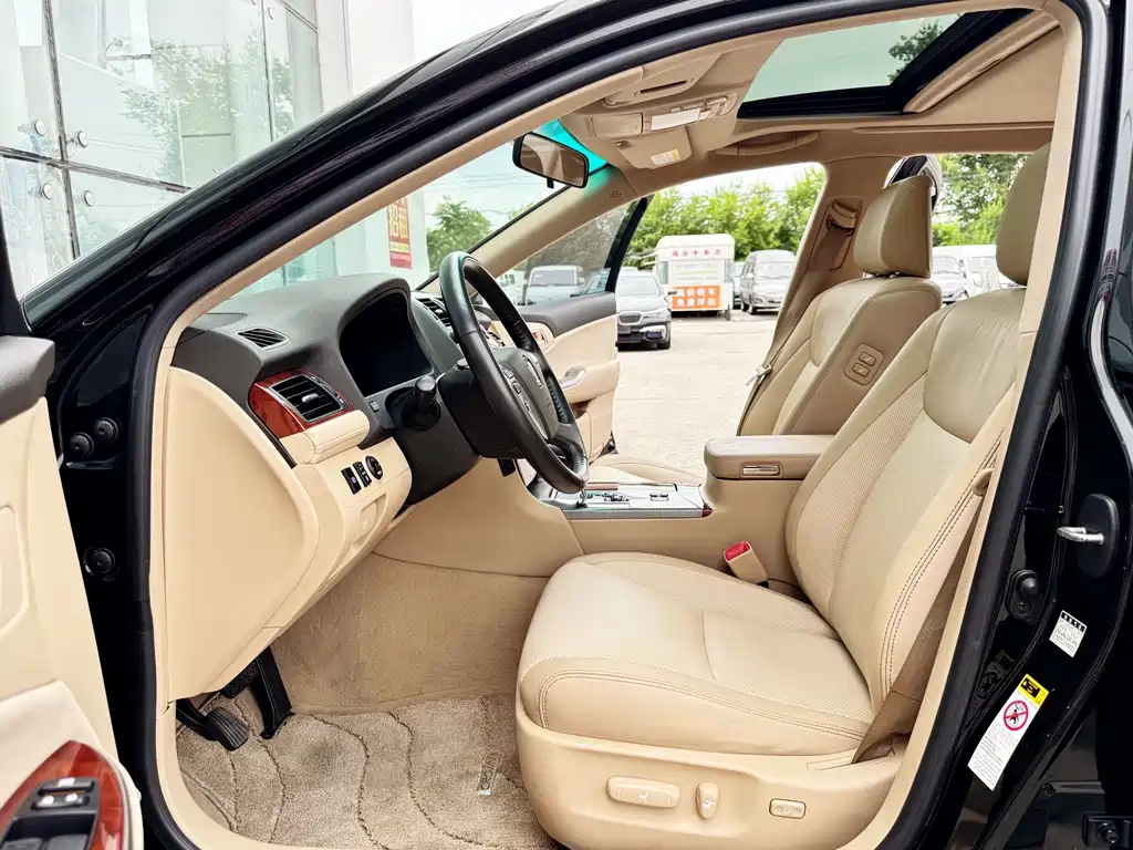 Toyota Crown 2013 — фото 17
