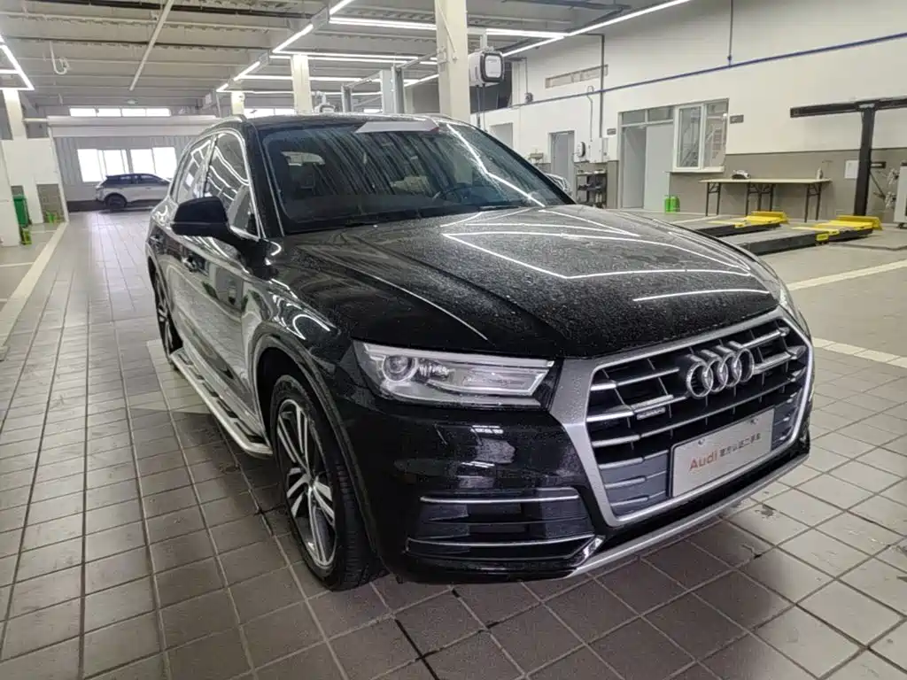 Audi Q5L 2020 — фото 22