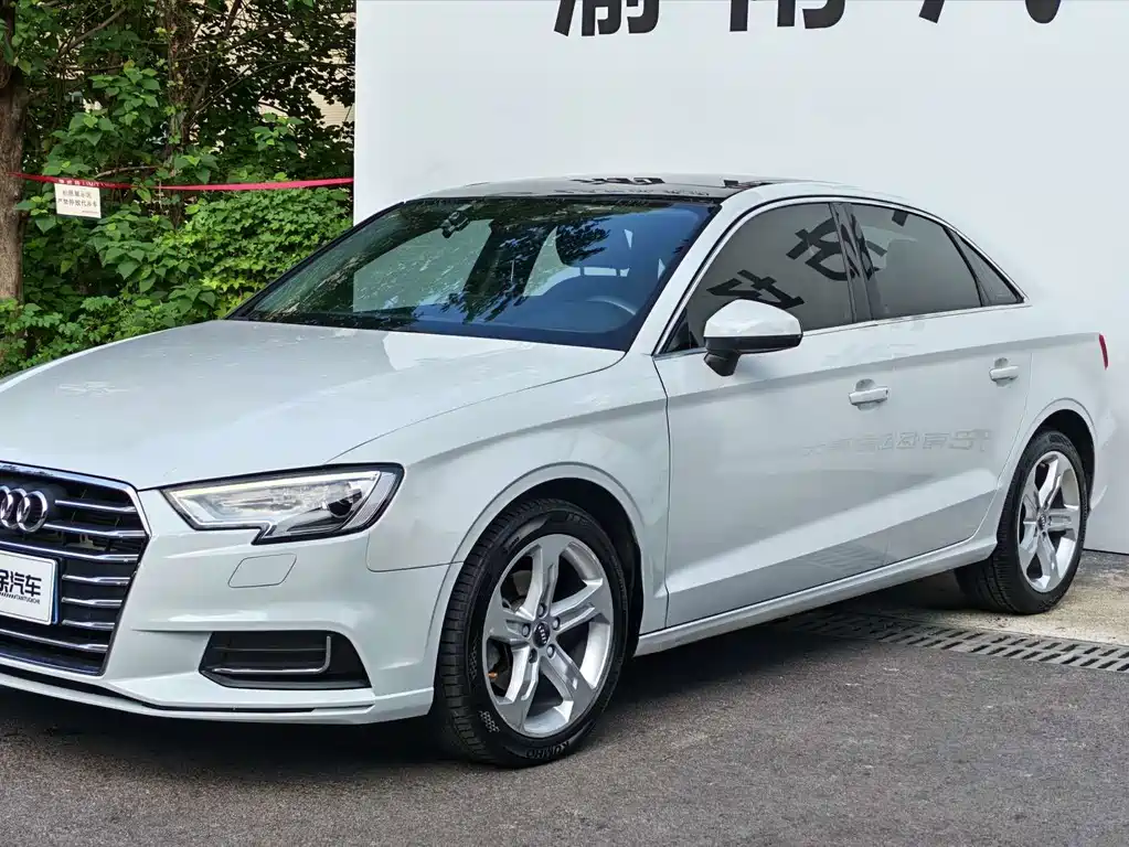 Audi A3 2020 — фото 1